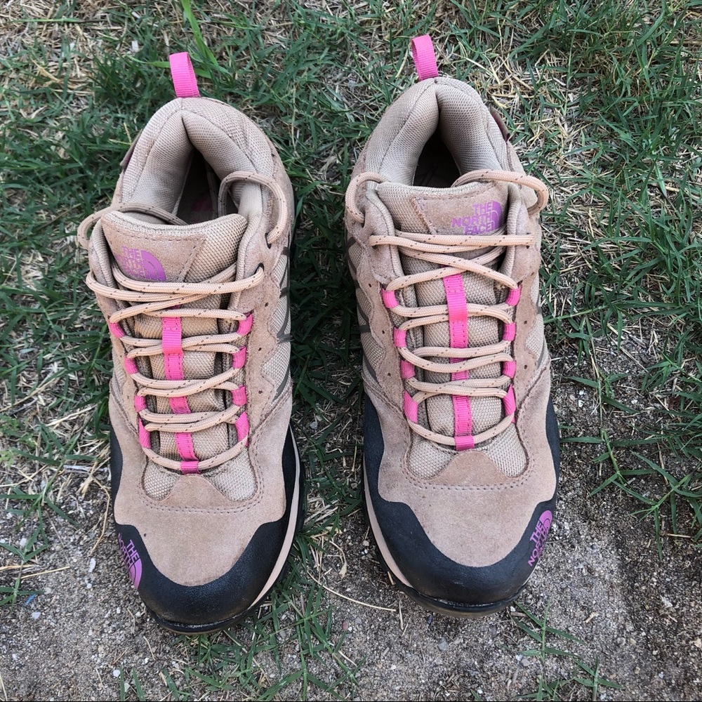 North Face Vibram hiking shoes sz 9 fit like 8.5